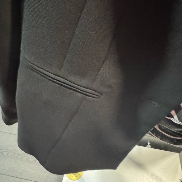 Collections for Le Suit Women’s 3pc Skirt Set Black & White Size 14P - Picture 12 of 16